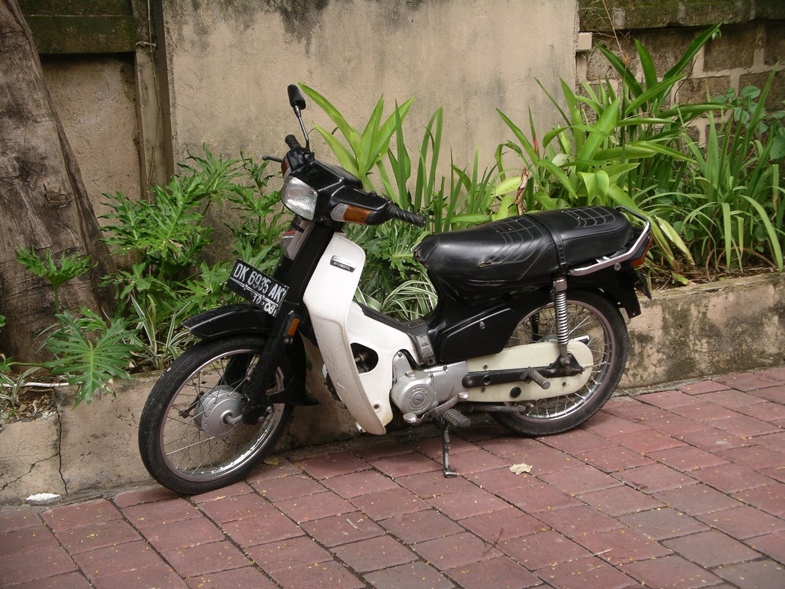 Heinkel Scooter Project Bali scooter madness