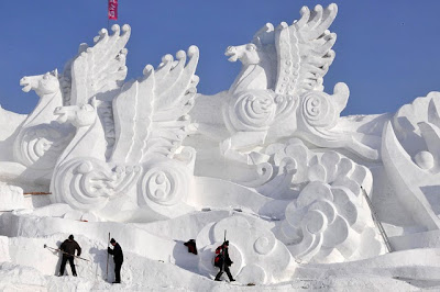 Esculturas incríveis de gelo e neve