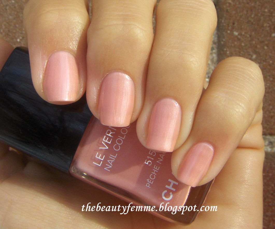 The beauty femme: Review: Chanel Pêche Nacrée Nail Colour Spring 2011