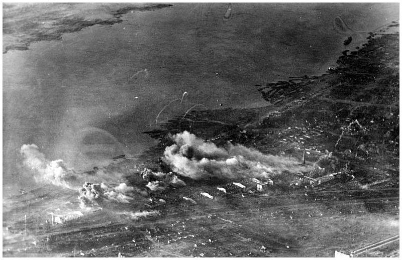 world war 2 planes bombing. German planes pound Stalingrad