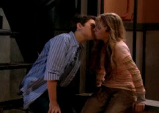 icarly freddy kisses sam carly deserves icarly freddy kisses sam carly deserves