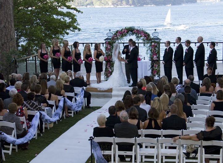 Have your ceremony overlooking beautiful Lake Arrowhead