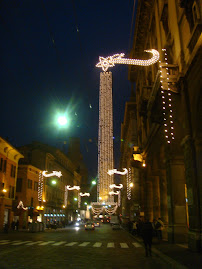 Torre Asinelli illuminata