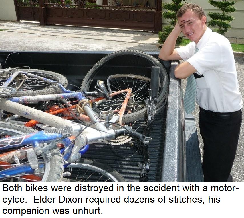 [4309sm+Elder+Dixon+and+bikes.jpg]