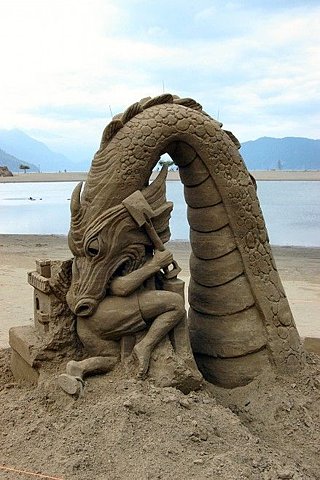 [sand+dragon.jpg]