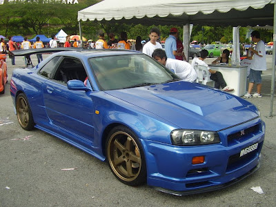 Blue color Skyline R34