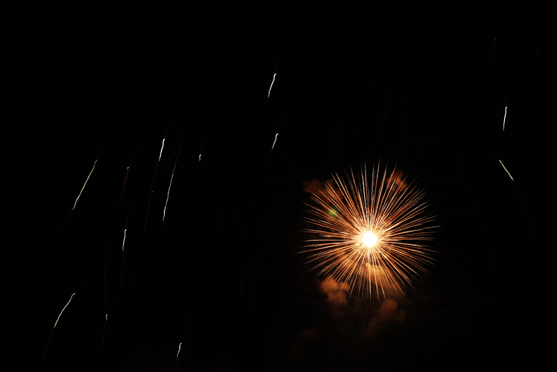 [fireworks5-1.jpg]