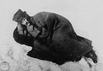 Atatürk 30 Ağustos'u Anlatıyor Kocatepede+karda+dinlenirken2