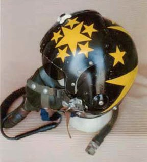[vf162helmet.jpg]