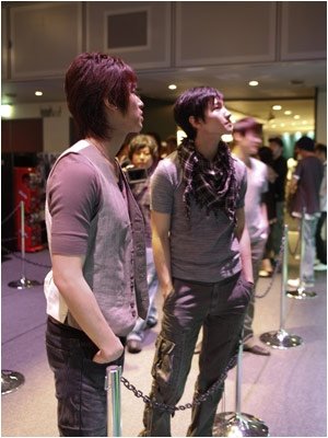 [2.bmp]