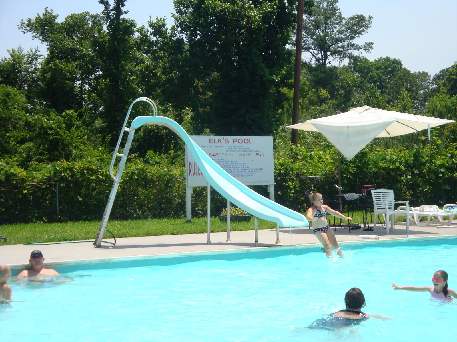 [pool+013.JPG]