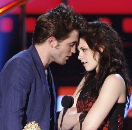 michael angarano and kristen stewart kissing. June 5 -- The producers of