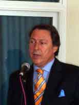 [Ministro-Casals.jpg]