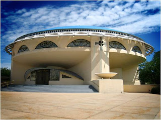 Annunciation Greek Orthodox Church, (Milwaukee, WI, USA) Annunciation Greek Orthodox Church, (Milwaukee, WI, USA)