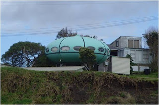 UFO house (New Zealand) UFO house (New Zealand)