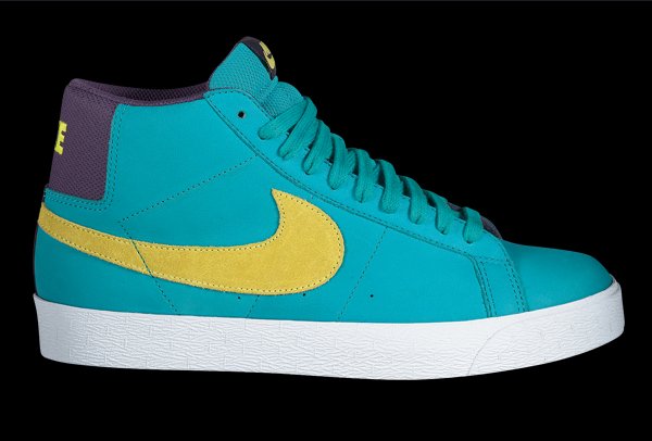 [nikesboct2.jpg]