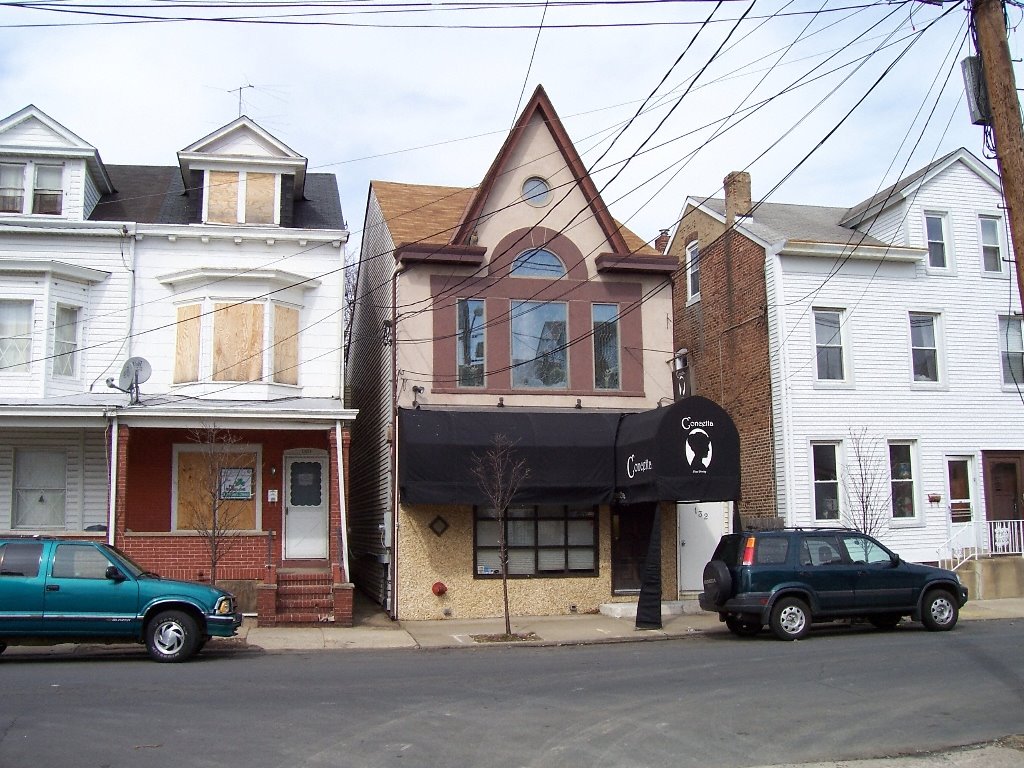 Macks Truck of Wisdom Diamonds Restaurant, 132 Kent Street, The Burg