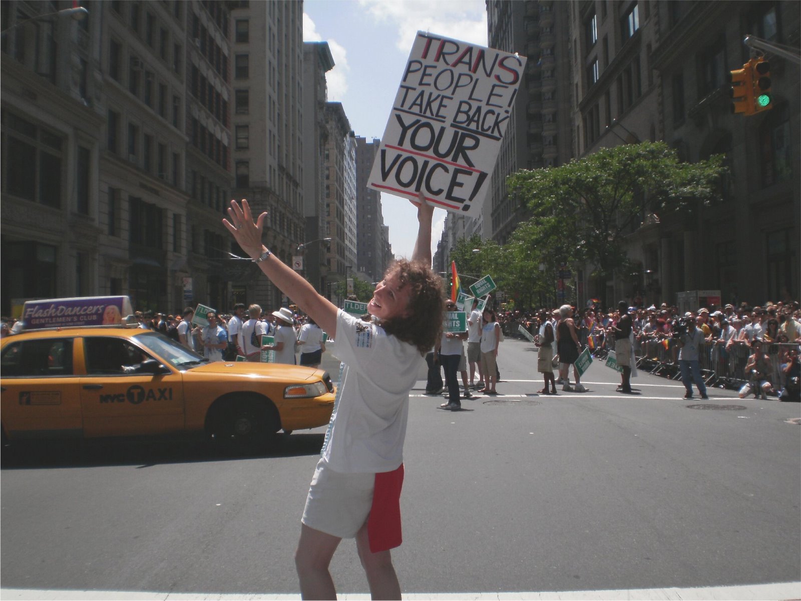 [March-5th+Ave.+me+waiting+for+traffic+dance.jpg]