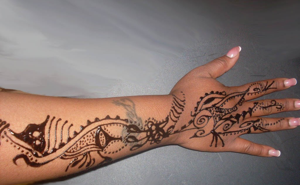 Beauty and Style Henna Tattoo Party at Philly Natural