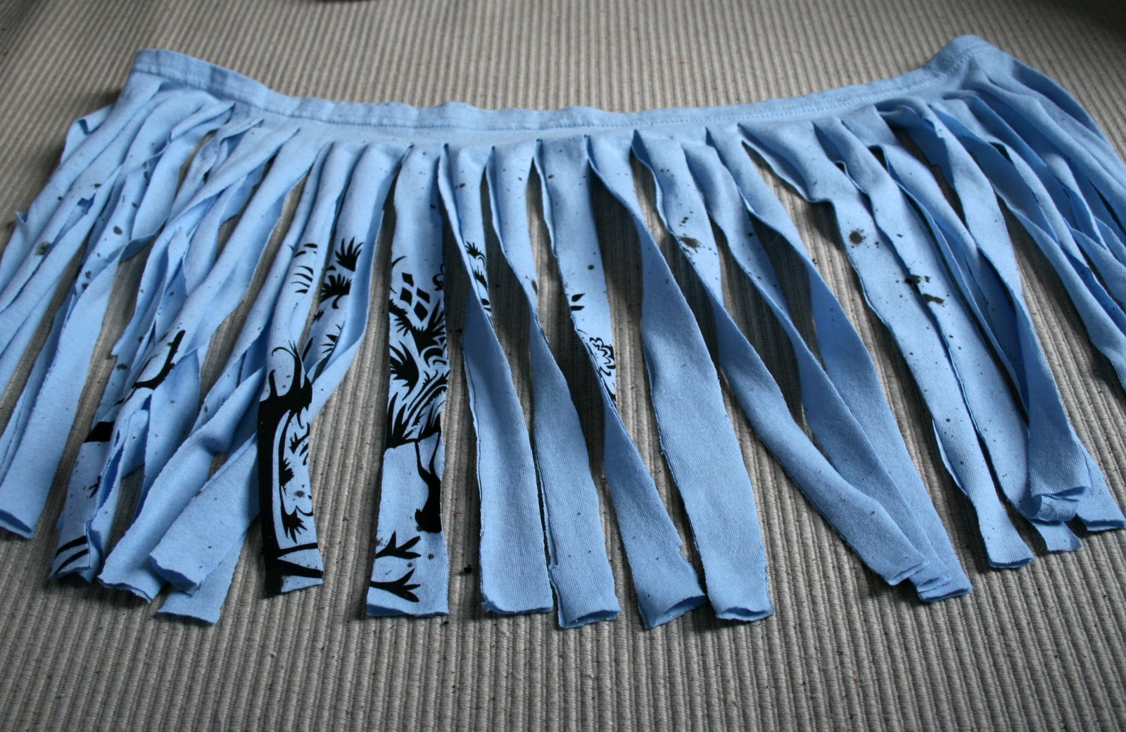 Indie Fashion and Beauty DIY TShirt Scarves How to Make Your Own