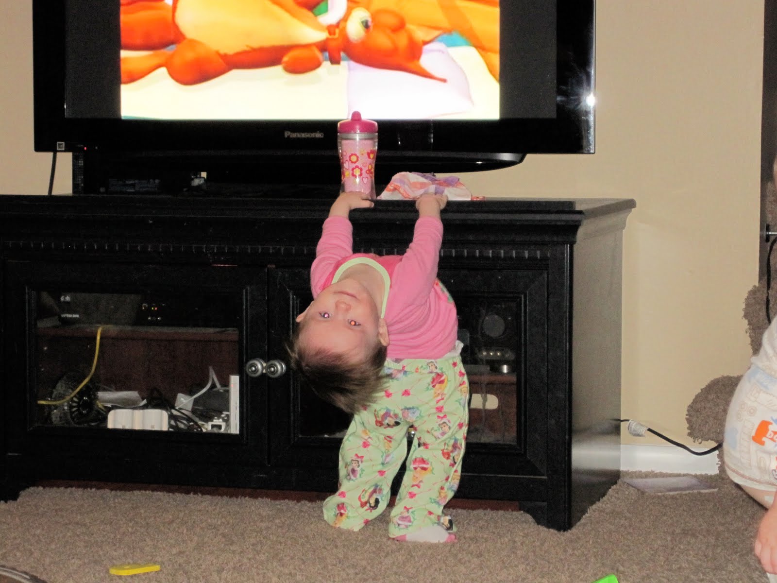 [Alyssa+TV+Back+Bend+1209.jpg]