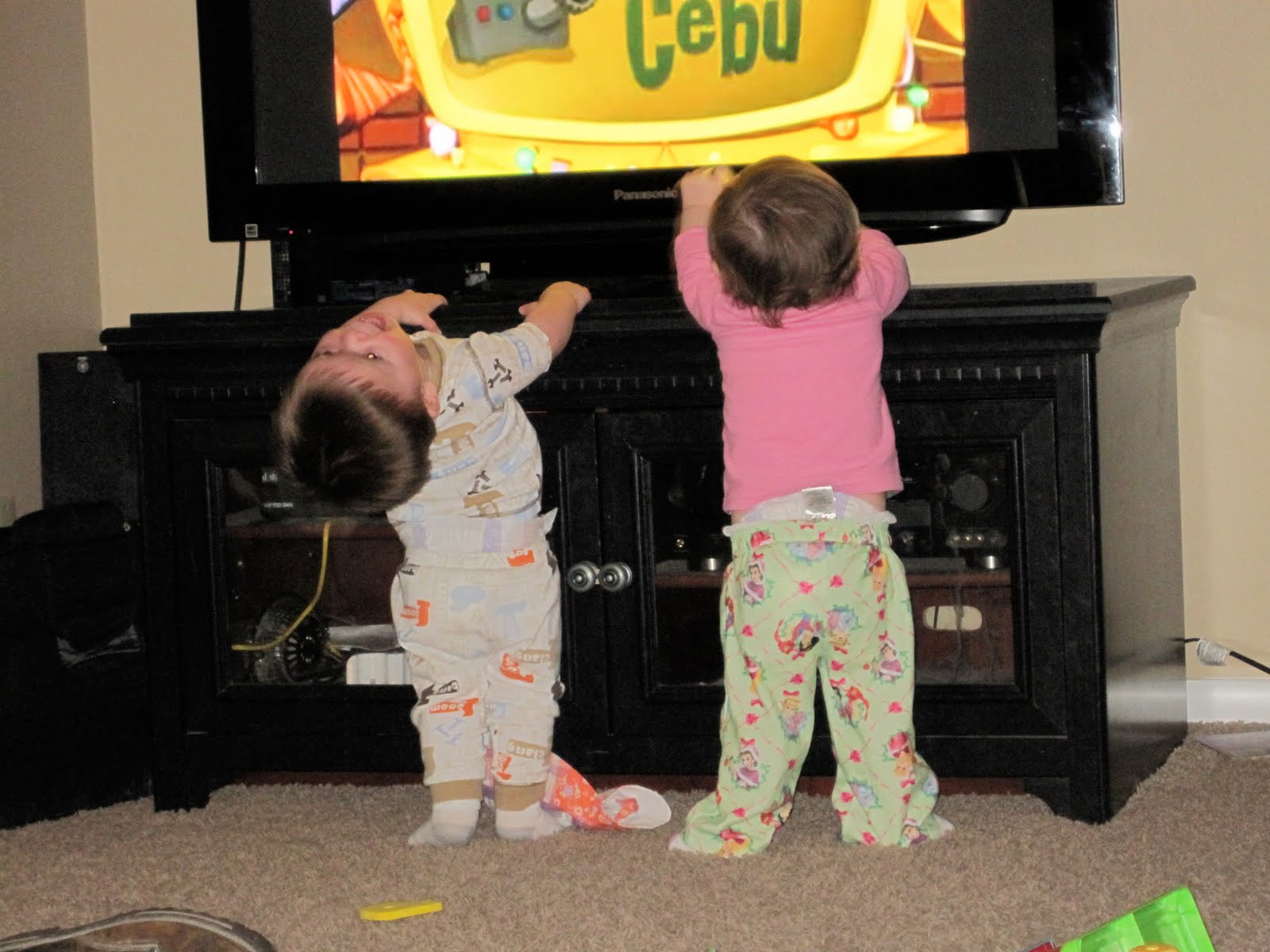 [Alex+TV+Back+Bend+1209.jpg]