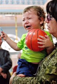 Moshe the young orphan cries for his mother