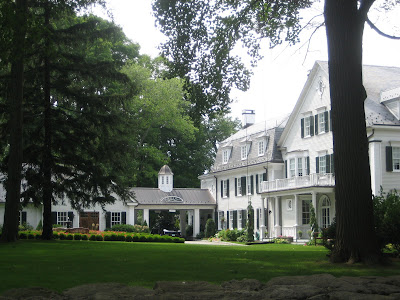 Pretty Mansions