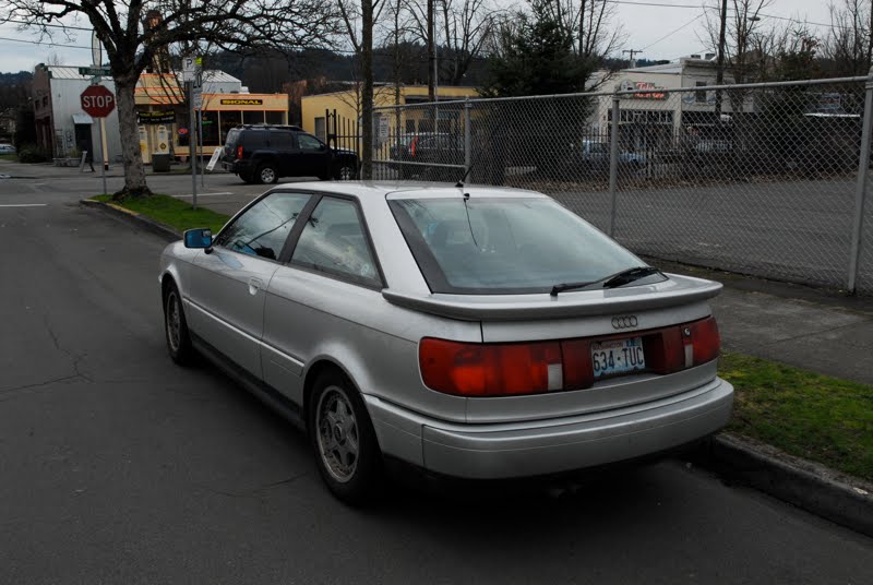 OLD PARKED CARS.: 1991 Audi Coupe Quattro.