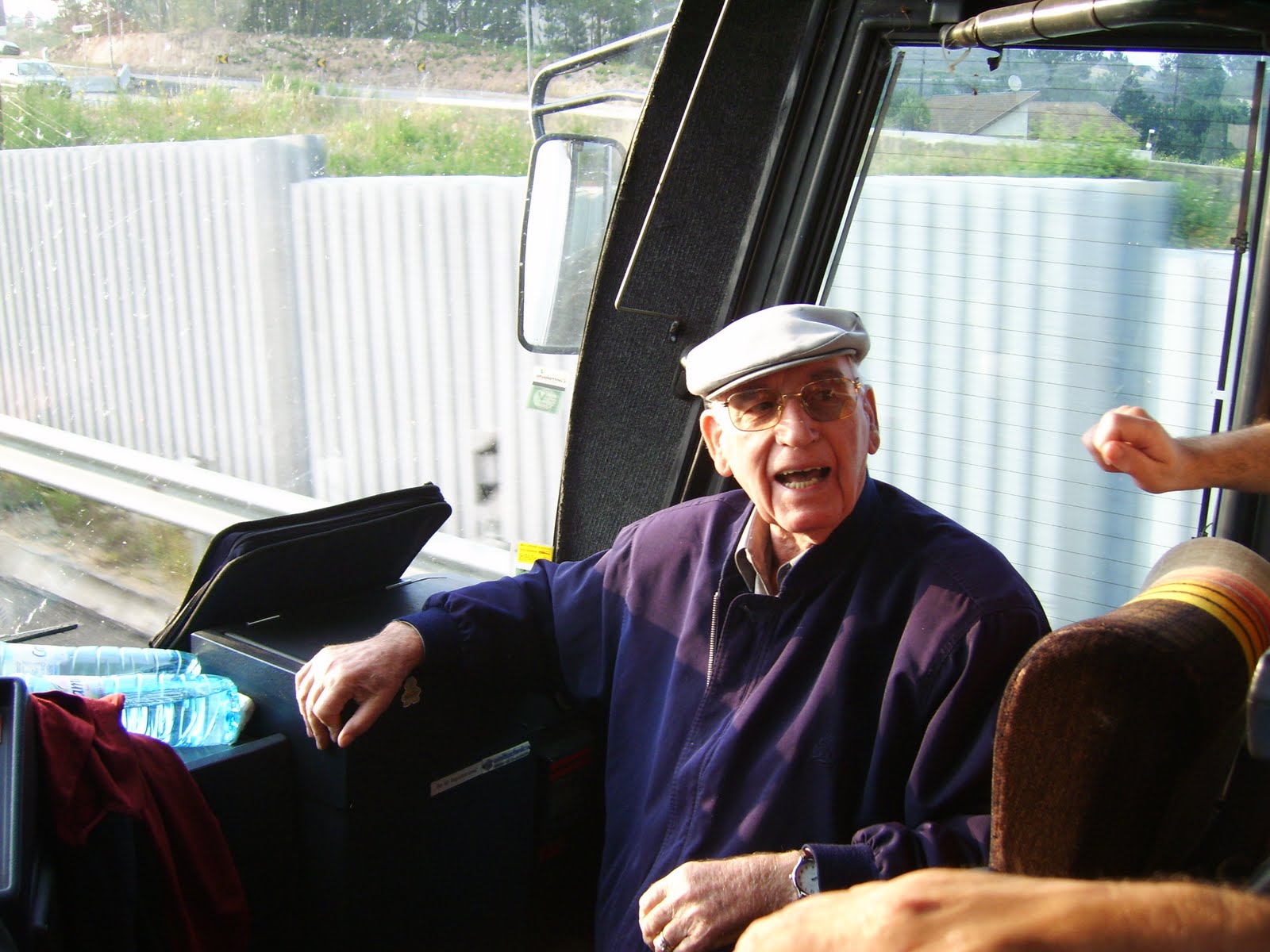 [IMG_0132.JPG]