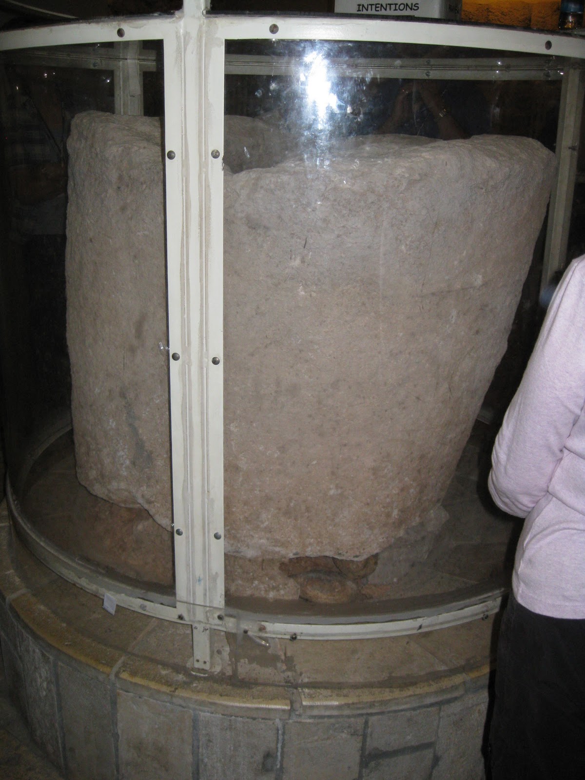 A Blog of the North was South, now North again... Cana wine, Church