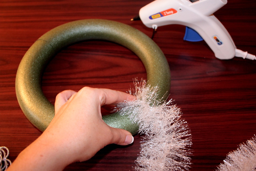 Guest {Star} Courtney DIY Garland Wreath Paper and Cake Paper and Cake