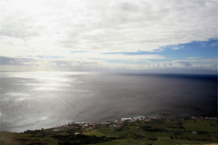 Da Graciosa  ao  longe São Jorge