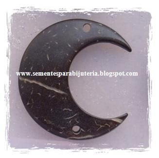 [Côco+-+pendentes+lua1.JPG]