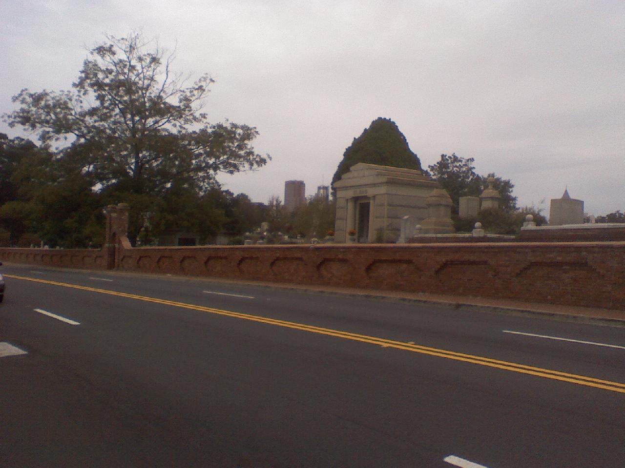 [1004091100-765445.jpg]