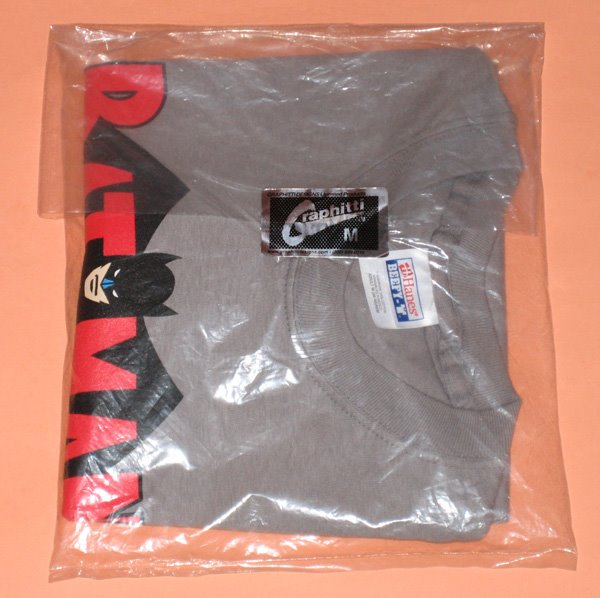 [batlogoshirt2.JPG]