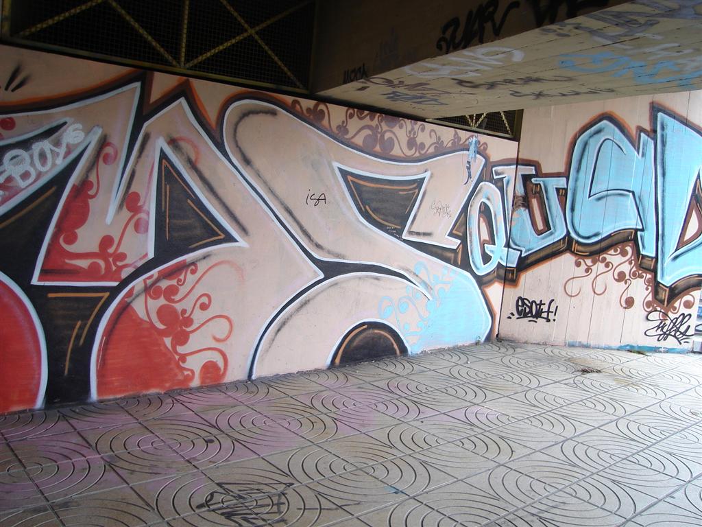 [MSquad+Graffiti+Porto.JPG]