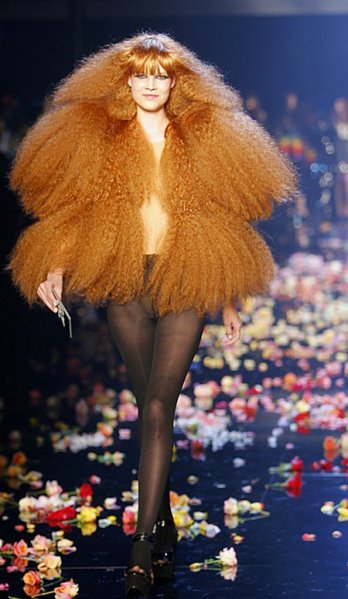 [SONIA+RYKIEL+HAIR+LOOK.jpg]