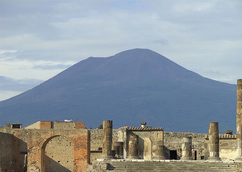 [800px-Pompei_und_Vesuv.jpg]