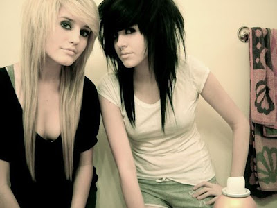 emo hair color pictures. with blonde hair color and