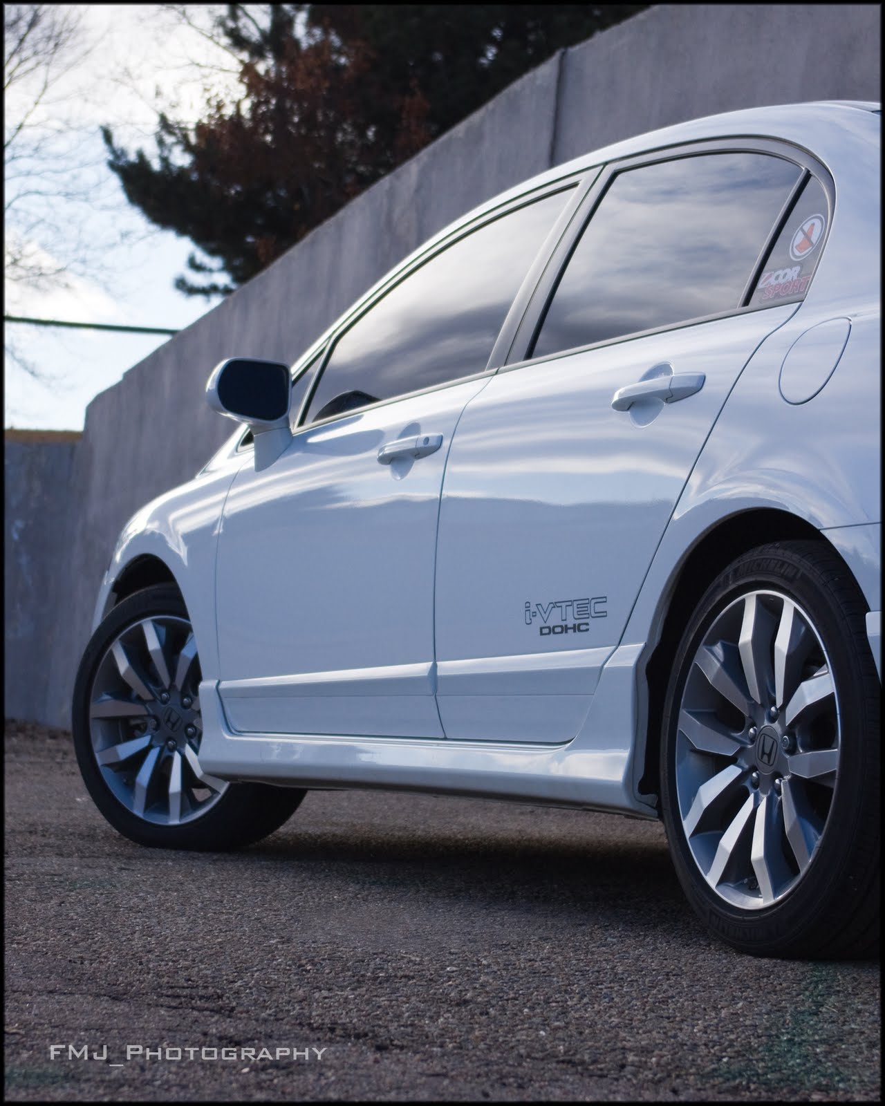 [Rear-ThreeQuarter-Portrait-1.jpg]