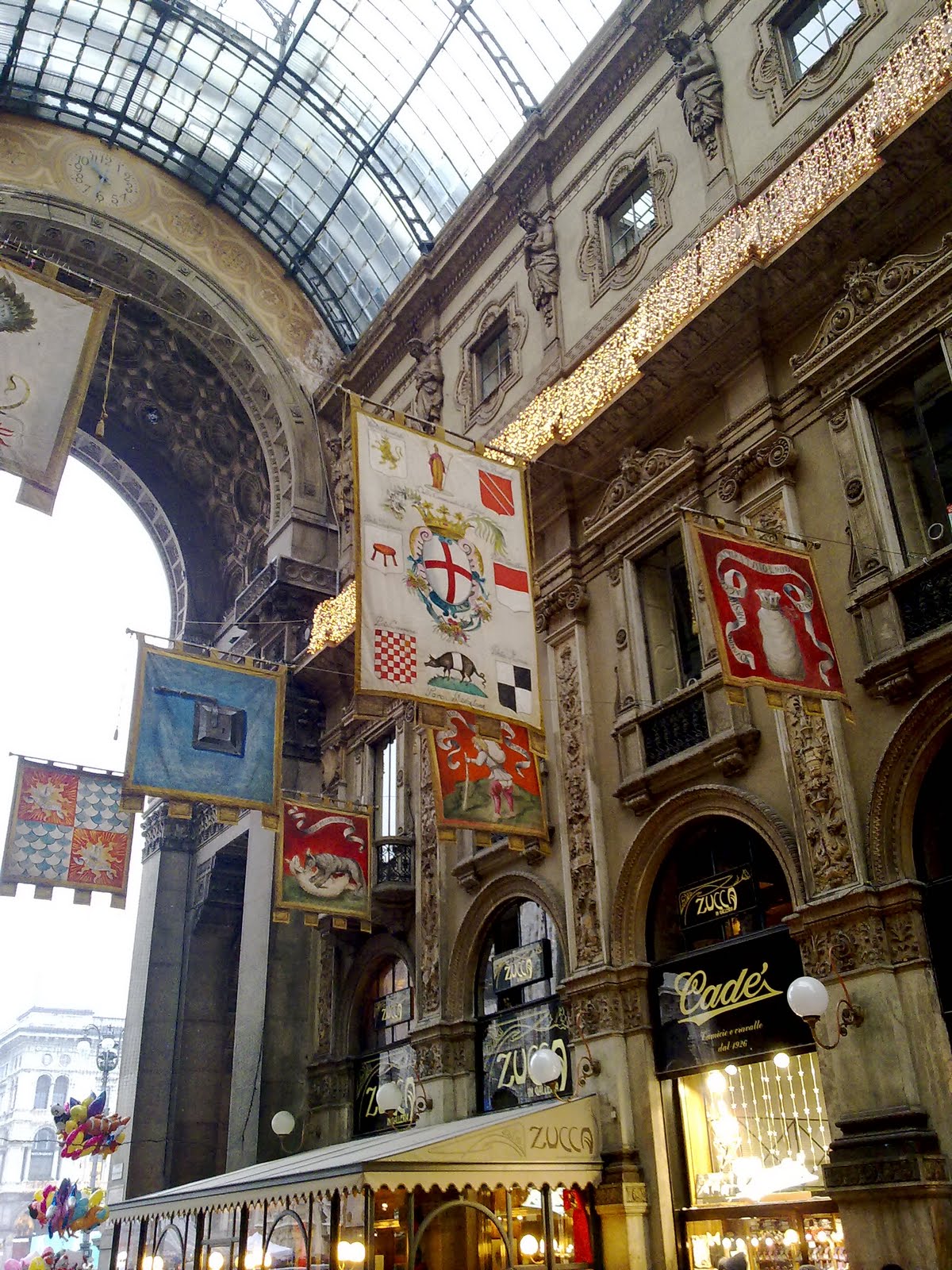 http://1.bp.blogspot.com/_NUc36RpoUVA/TQUdJEyFliI/AAAAAAAAD3Y/lKh4ewHL-Bo/s1600/milan%2B010.jpg