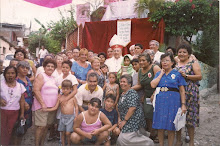 MONSEÑOR RAFAEL BELLO RUIZ HONRANDO AL BEATO