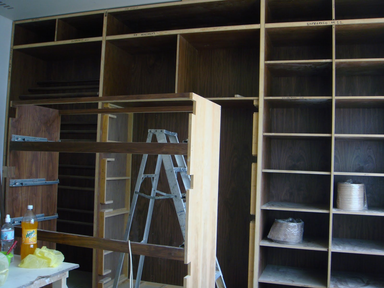Bitácora de Obras: Primeros muebles en obra