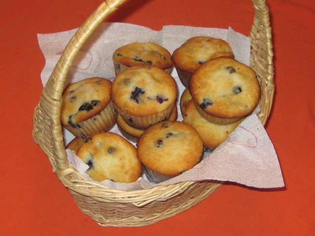[double+blueberry+muffins.JPG]