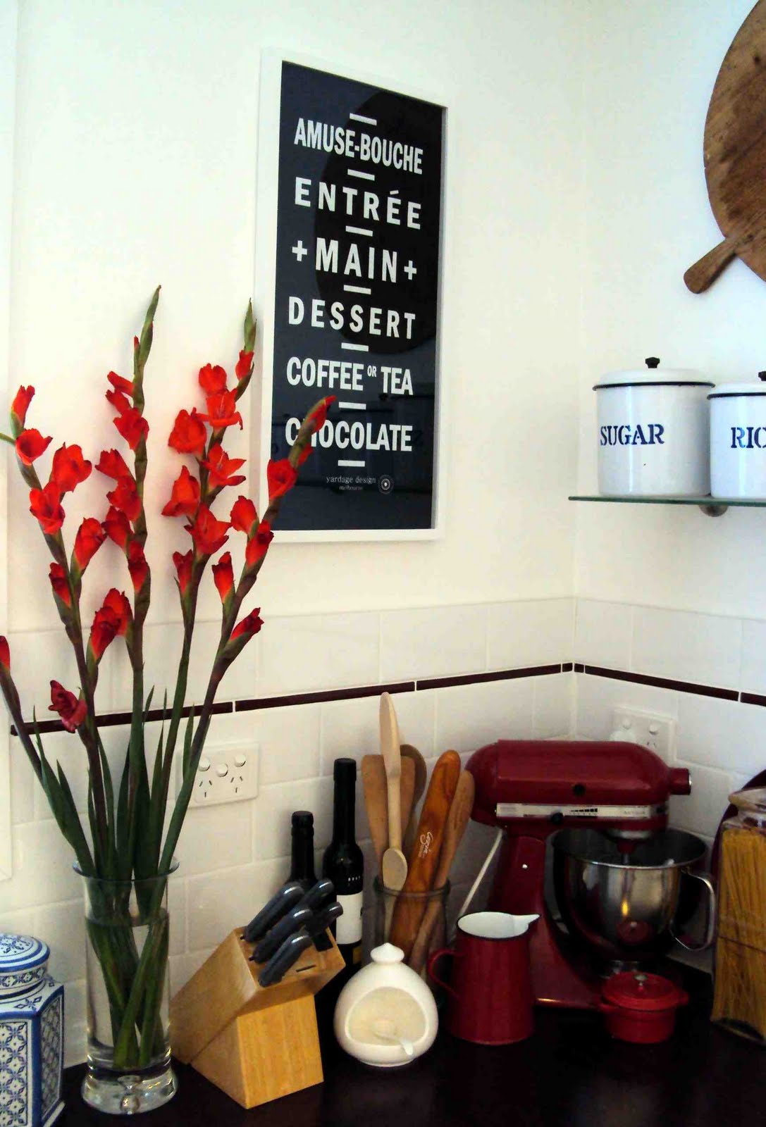 http://1.bp.blogspot.com/_NjcVQsF1eIo/THip90tvERI/AAAAAAAABe8/TqBa5Z83hSA/s1600/Yardage+Design+FK+2+-+kitchen+art.jpg