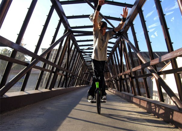 [21961_100332953330328_100000608704580_7018_5070814_n.jpg]