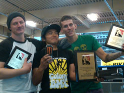 [2010-03-07-21-35-59fu6winner.jpg]