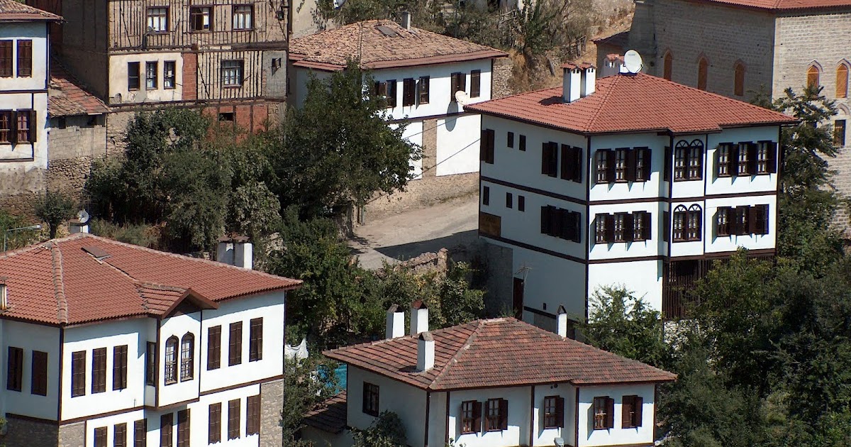 Gece Yolculugu Evler, haneler