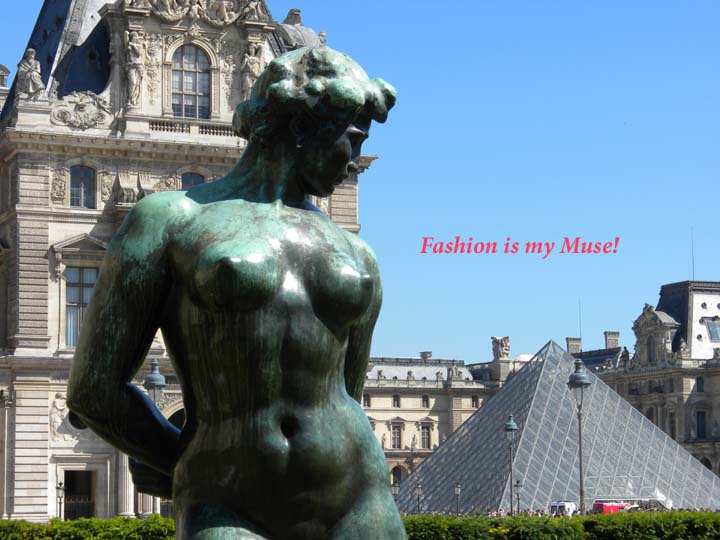 [Statue+and+Louvre.jpg]